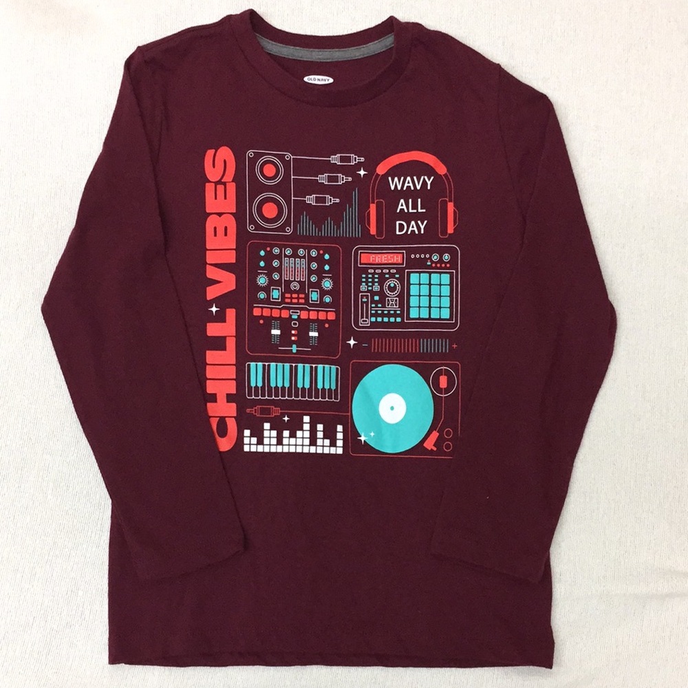 3/$35 OLD NAVY t-shirt